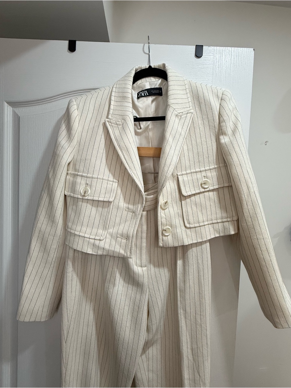 Zara Cream Pinstripe Cropped Blazer Jacket - Coord set